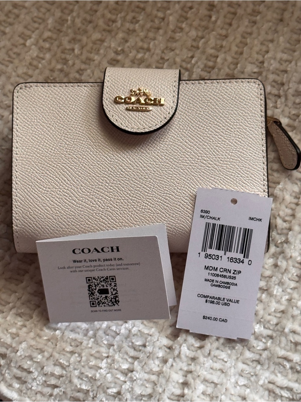 COACH NWT Medium Corner Zip Wallet Crossgrain Leather Chalk White Gold 6390 - Picture 4 of 6